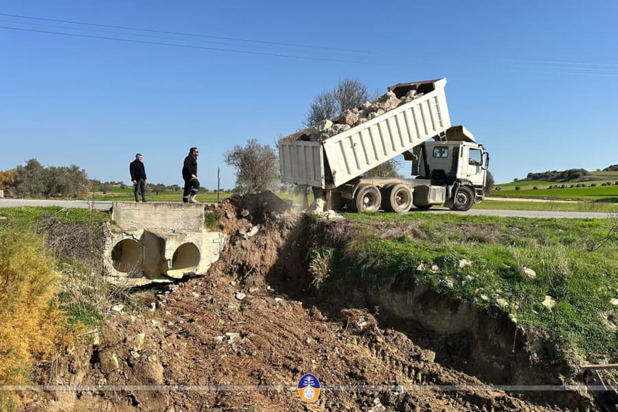 YARKÖY’DE DERE VE KÖPRÜDE BAKIM ONARIM ÇALIŞMALARI BAŞLADI