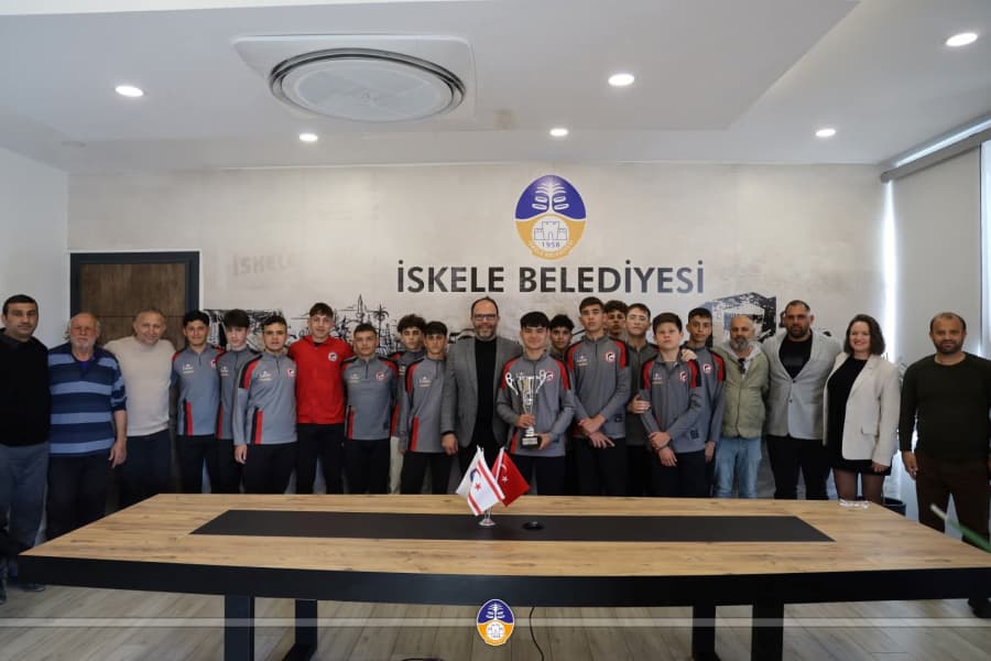 LGBSK U17 ELİT LİG’E YÜKSELDİ KULÜP BAŞARISINI BAŞKAN SADIKOĞLU İLE PAYLAŞTI