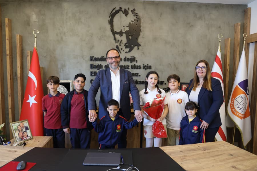 İSKELE’DE 23 NİSAN COŞKUSU SÜRÜYOR