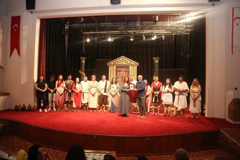 Galeri fotoğrafı 1