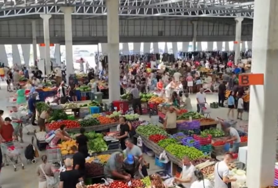 İskele Belediyesi Kapalı Pazar Yeri yine dopdolu, yine capcanlı!