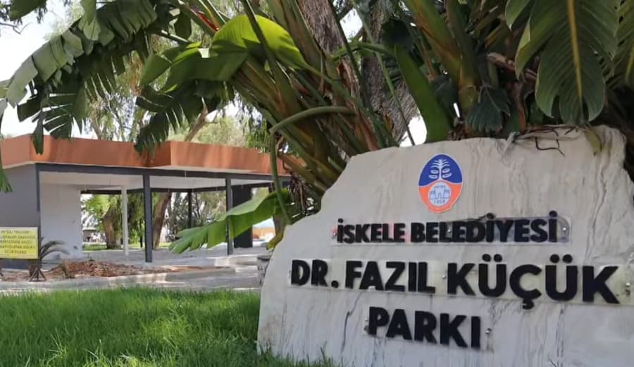ESKİ YAPININ YIKILDIĞI PARKTA ÇALIŞMALAR SÜRÜYOR