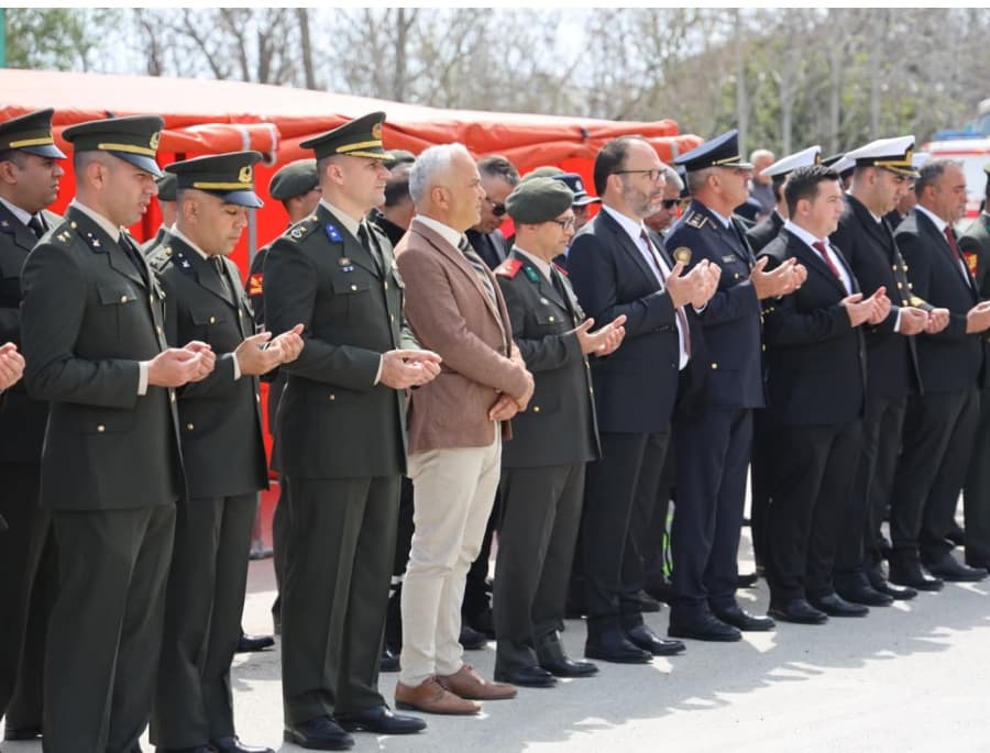 ÇANAKKALE GEÇİLMEZ, VATAN BÖLÜNMEZ!