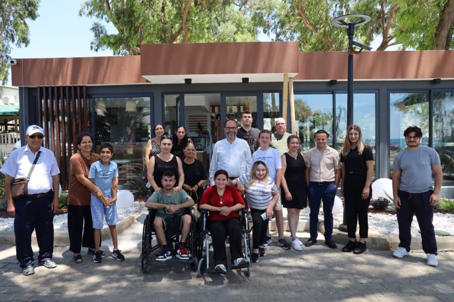İLK BULUŞMA EN ÖZEL MİSAFİRLERLE
